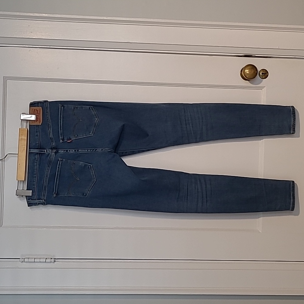 Levi's